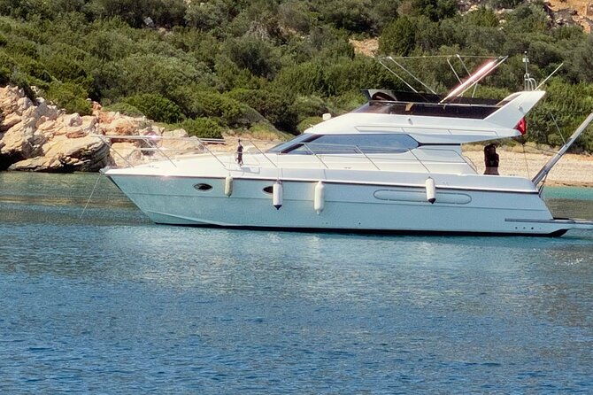 private-motoryacht-cruise-in-bodrum-with-lunch