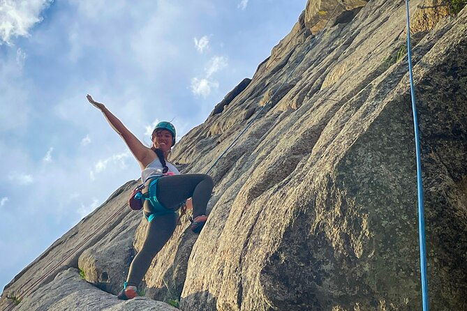 private-outdoor-rock-climbing-with-a-pro-climbing-guide