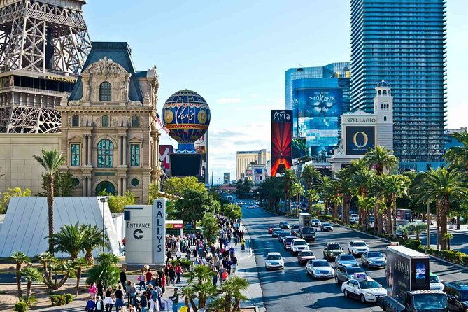 private-party-bus-tour-of-the-las-vegas-strip-champagne-toast