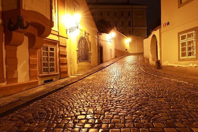 private-photography-tour-of-prague-by-night