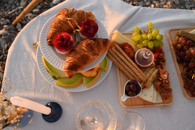 private-picnic-date-rhodes-greece