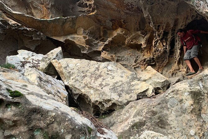 private-prehistoric-and-ancient-tour-in-strait-natural-park