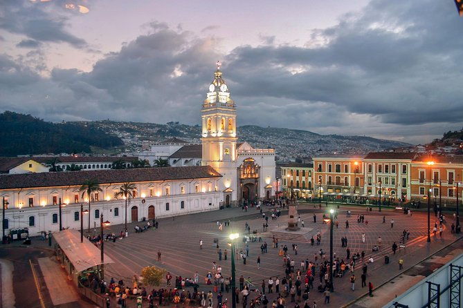 private-quito-city-tour-with-teleferico-and-horse-ride-in-pichincha-volcano