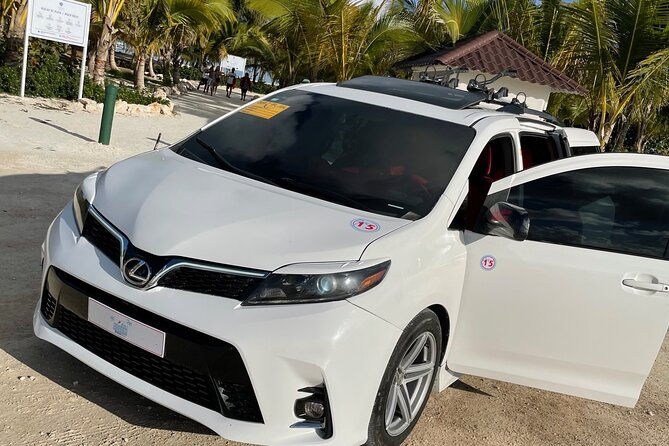 private-round-trip-la-romana-airport-to-punta-cana-hotel-villa-rental-transfer