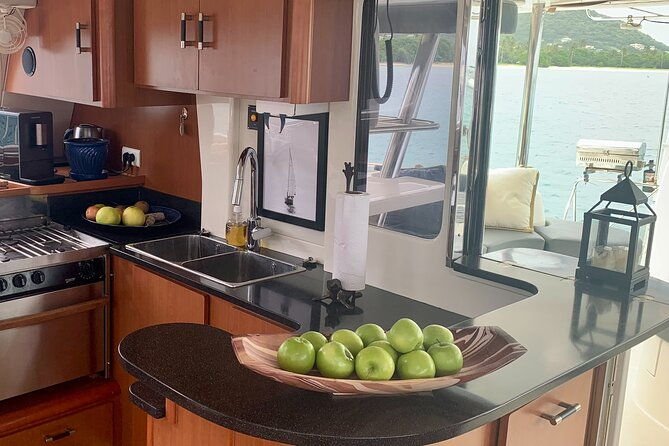 private-sailing-catamaran-day-charter