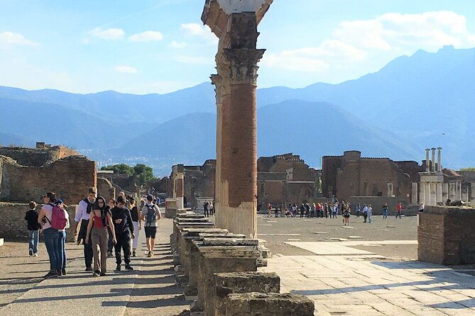 private-skip-the-line-archeo-tour-of-pompeii
