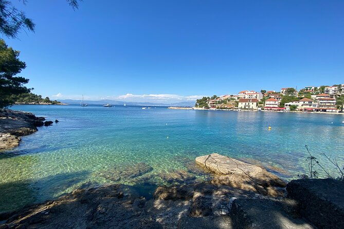 private-speedboat-tour-from-trogir-and-split-all-around-island-solta