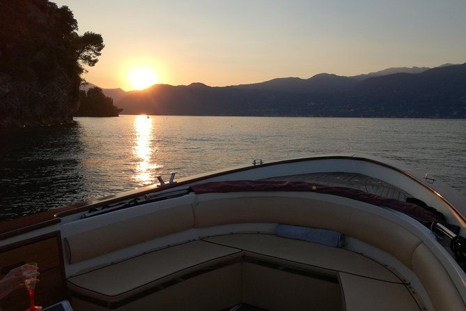 private-sunset-cruise-with-toast