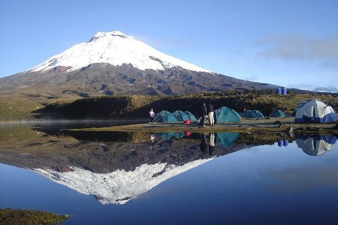 private-tour-cotopaxi-and-quilotoa-full-day