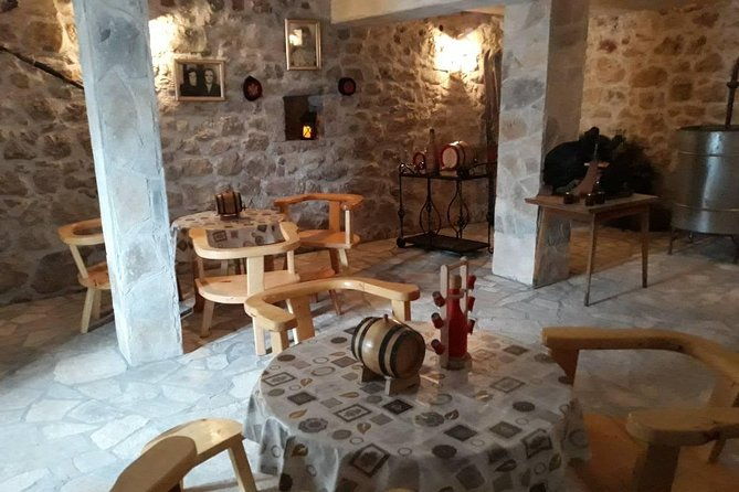 private-tour-homemade-food-and-wine-tasting-at-my-family-home-2