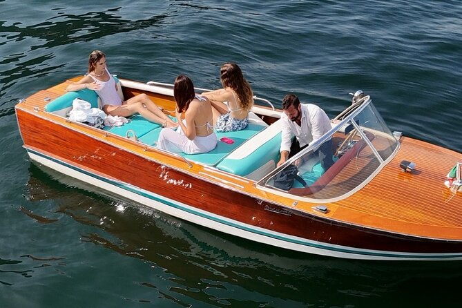 private-tour-in-classic-wooden-boat
