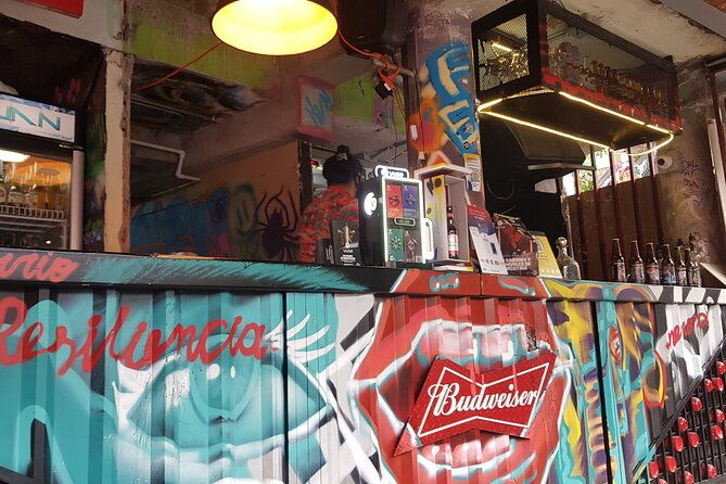 private-tour-in-comuna-13-with-cable-car-culture-street-art-and-graffiti