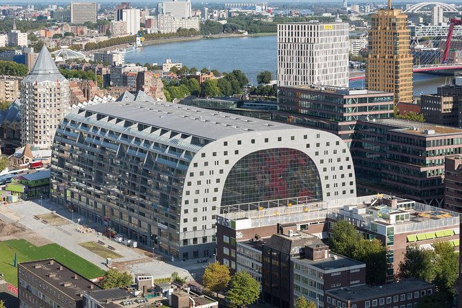 private-tour-markthal-cube-houses-and-rooftop-het-witte-huis