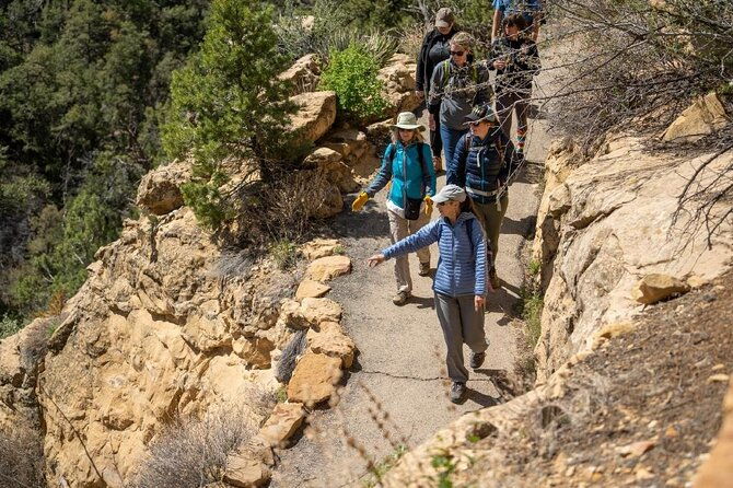 private-tour-of-mesa-verde-with-an-archeologist-trained-guide