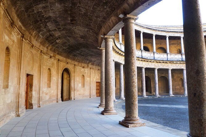 private-tour-of-the-alhambra-to-travel-back-in-time-no-tickets