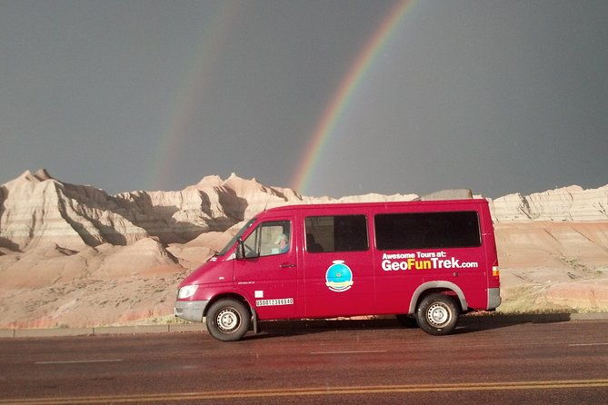 private-tour-of-the-badlands-with-local-experts-2