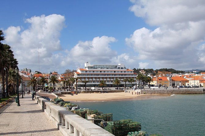 private-tour-sintra-cabo-da-roca-and-cascais-half-day-5-6-hours
