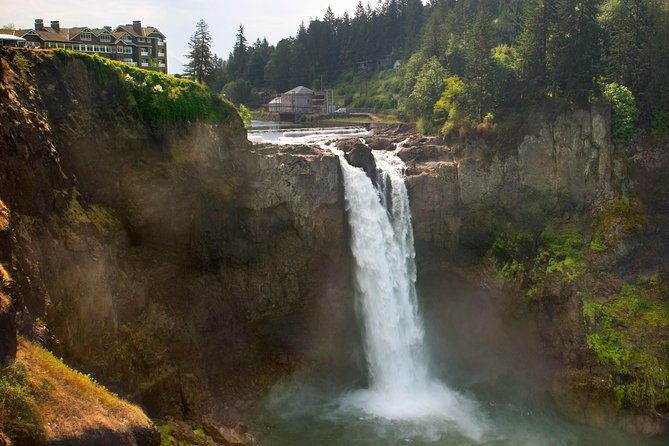 private-tour-snoqualmie-falls-and-woodinville-wineries-day-trip-from-seattle