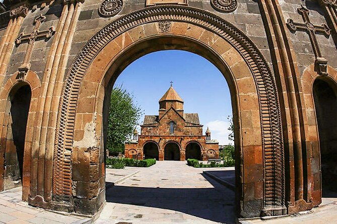 private-tour-to-echmiadzinst-hripsime-gayane-churches-zvartnots-temple-2