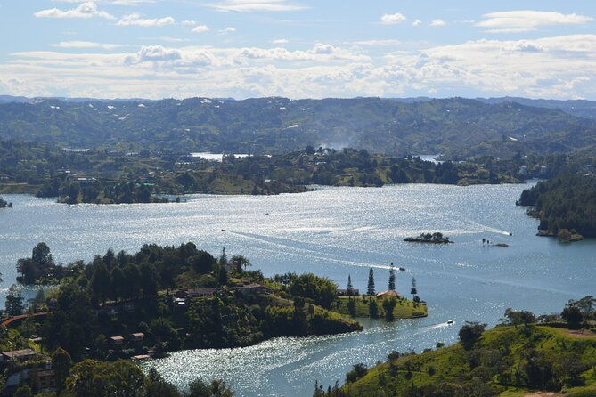 private-tour-to-guatape-with-a-local