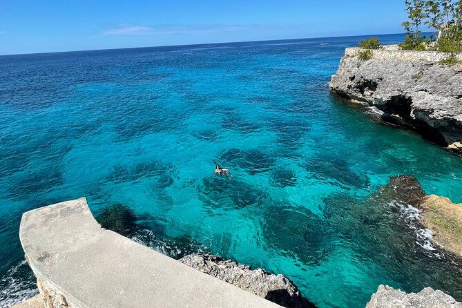 private-transfer-from-montego-bay-airport-to-negril-round-trip