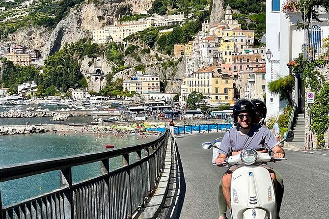 private-vespa-scooter-adventure-on-the-amalfi-coast