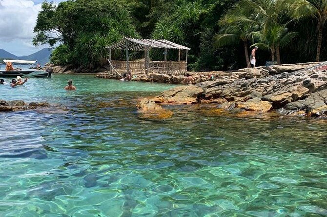 private-vip-paradise-ilha-grande-speed-boat-and-transfer-from-rio