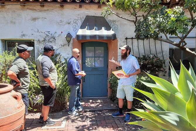 private-walking-tour-of-el-pueblo-viejo-in-santa-barbara-2