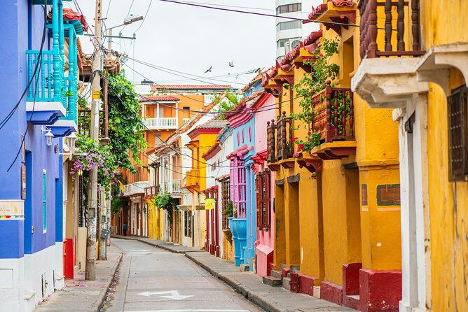 private-walking-tour-walled-city-and-getsemani-2