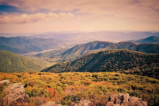 private-waterfall-and-blue-ridge-parkway-tour-with-a-naturalist-2