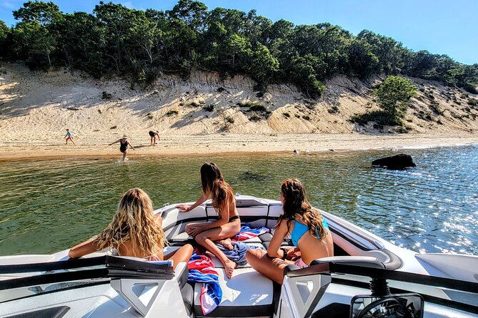 private-yacht-charter-in-the-hamptons-montauk-or-sag-harbor