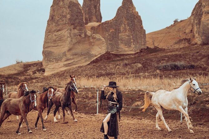 professional-photoshooting-among-valleys-of-cappadocia