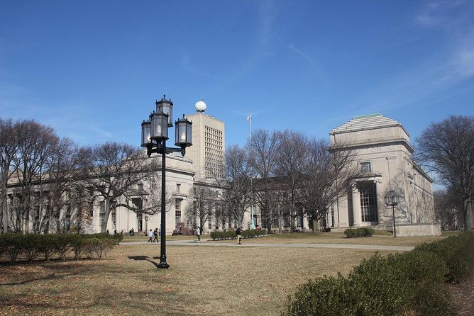 public-mit-campus-guided-walking-tour