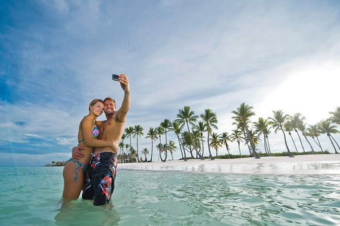 punta-cana-cenote-hoyo-claro-and-juanillo-beach-private-tour