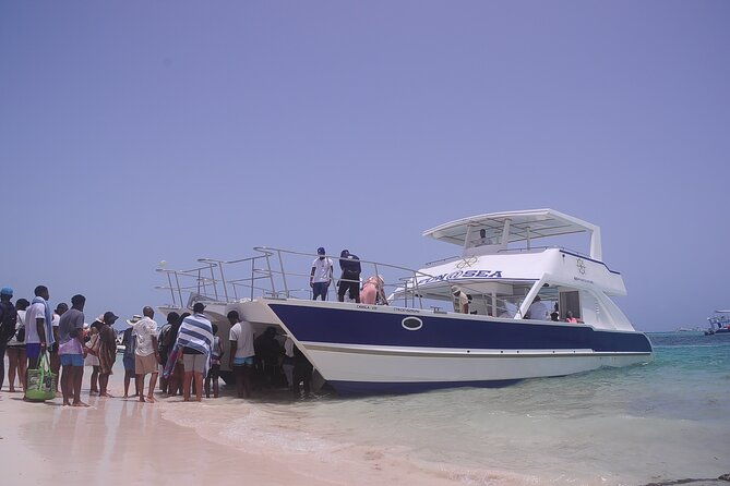 punta-cana-shared-luxury-party-boat-booze-cruise-and-snorkeling
