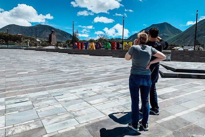 quito-city-tour-mitad-del-mundo-teleferico-panecillo-included