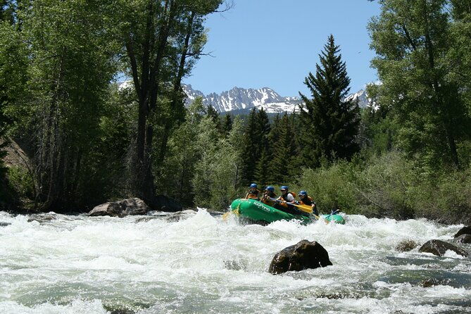 raft-the-blue-river-rare-gem-of-colorado-closest-to-breckenridge