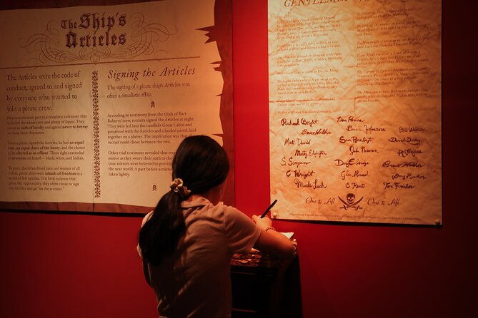 real-pirates-salem-museum-with-guided-directors-tour