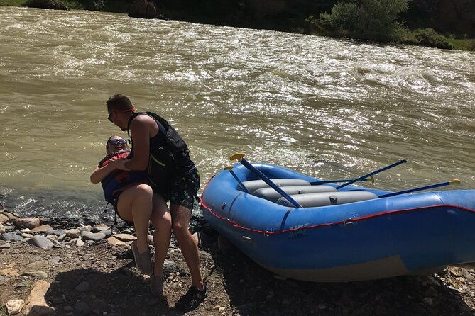 red-canyon-river-trips-7-mile-whitewater-rafting-9am-daily