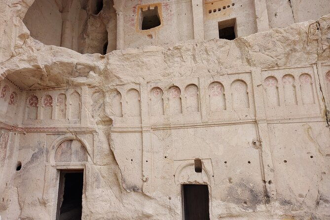 red-tour-in-cappadocia-with-open-air-museum-monks-valley