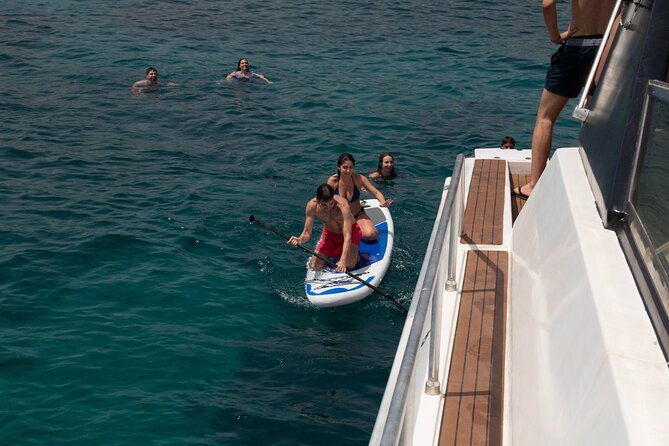 relaxing-day-on-board-a-super-yacht-for-up-to-35-people