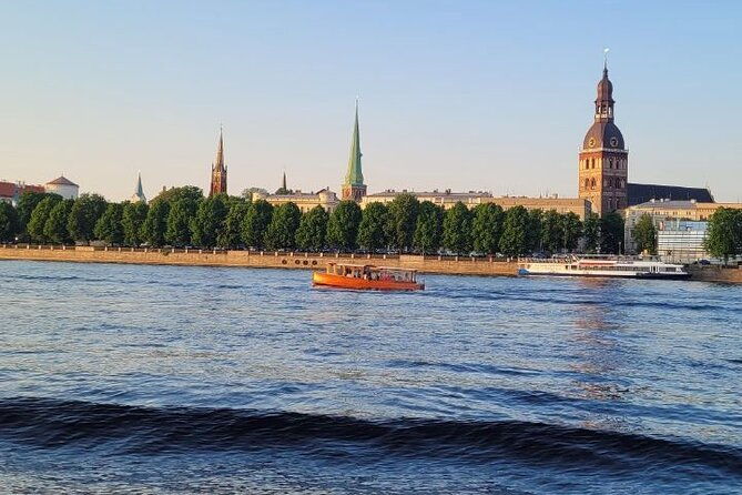 riga-sunset-boat-tour-with-welcome-drink