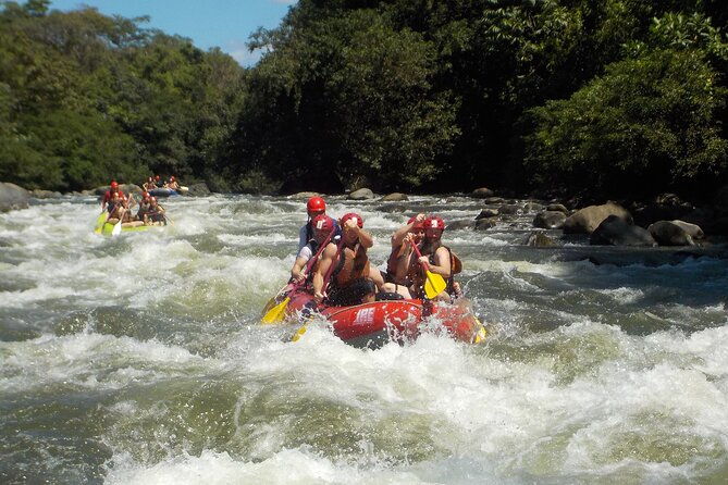 river-rafting-on-the-chiriqui-viejo-river-2-person-minimum