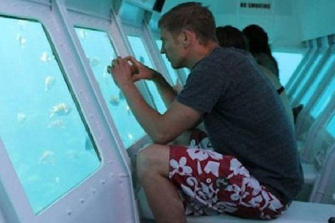 roatan-glass-bottom-boat-tour-and-beach