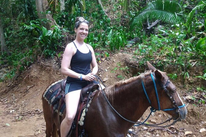 roatan-horseback-riding-and-private-beach-daypass-at-bredys-key