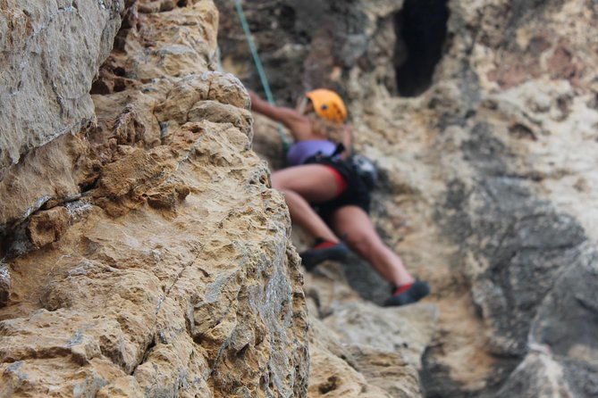 rock-climbing-adventure-in-cascais-lisbon