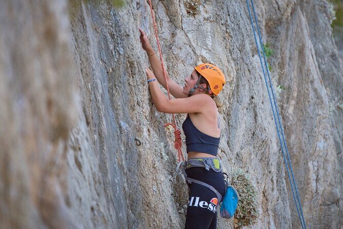 rock-climbing-rappelling-for-the-real-thrill-seekers