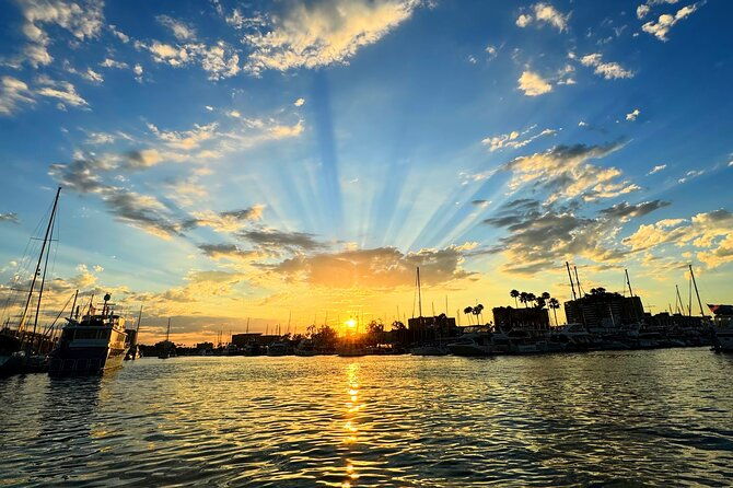 romantic-luxury-boat-cruise-with-wine-cheese-sea-liontours