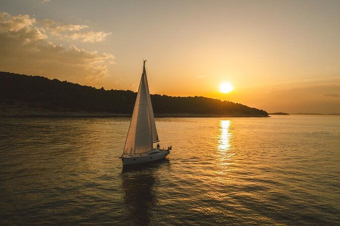 romantic-sunset-on-amazing-mowgli