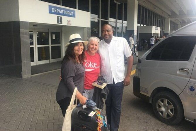 round-trip-airport-transfer-to-hilton-rose-hall-resort-spa